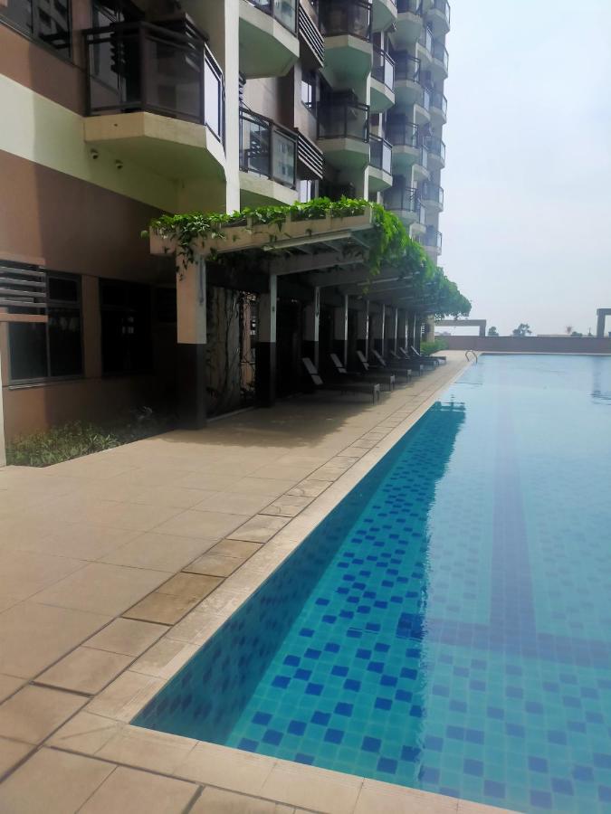 Aparthotel The Radiance Manila Bay Pasay Exterior foto