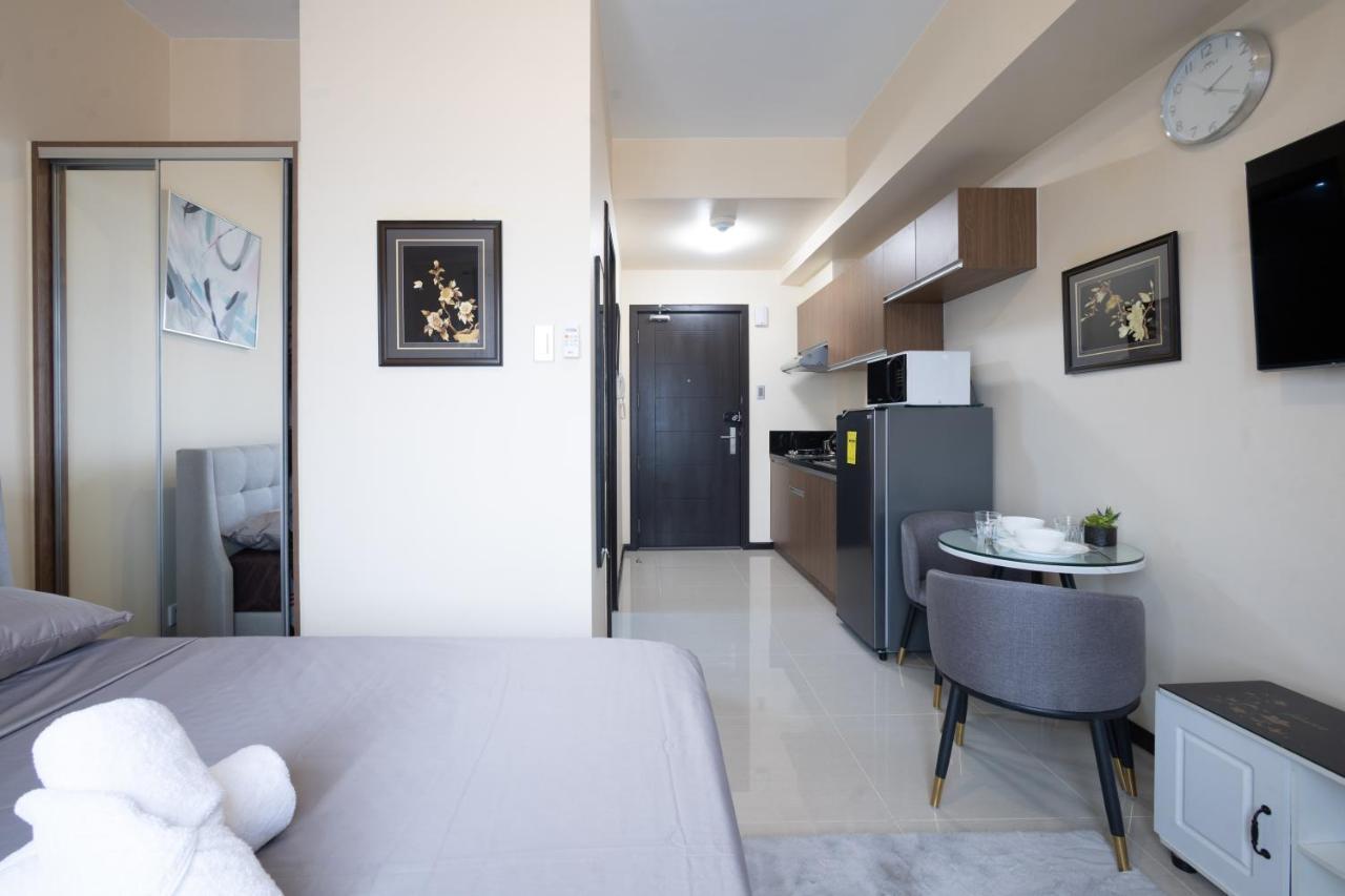 Aparthotel The Radiance Manila Bay Pasay Exterior foto