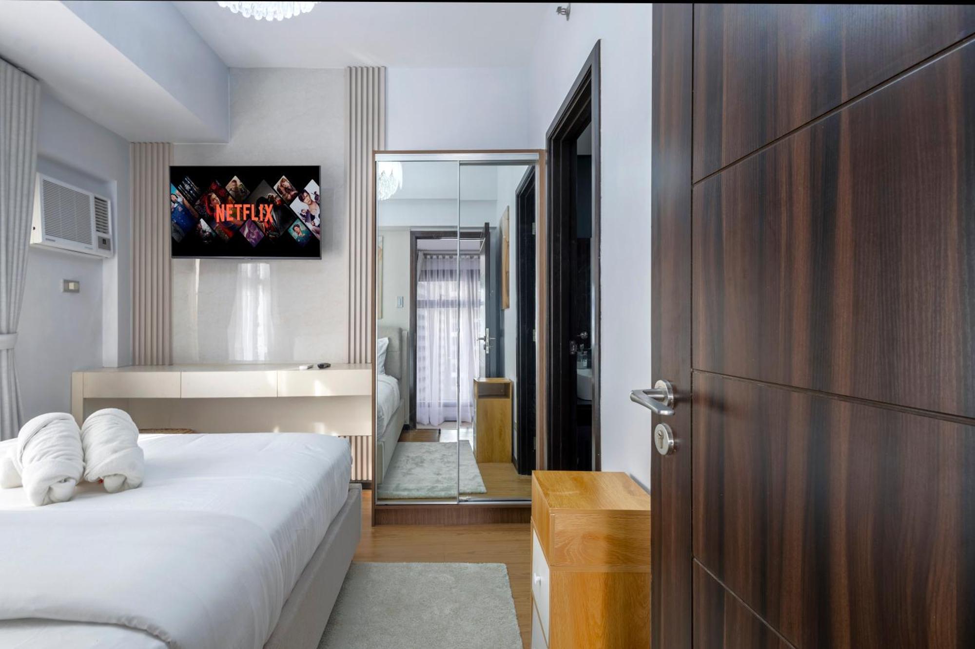 Aparthotel The Radiance Manila Bay Pasay Exterior foto